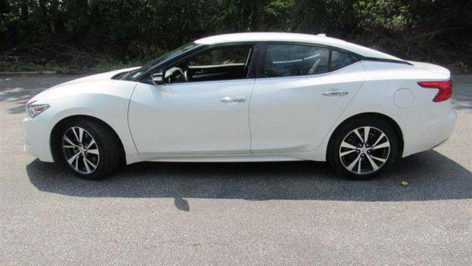 Nissan Maxima 3.5 SV (A36) 5