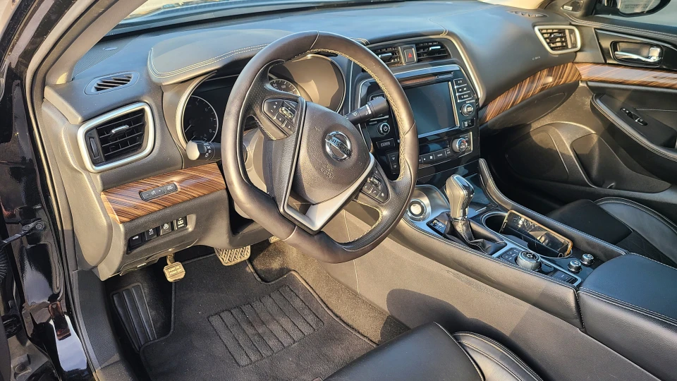 Nissan Maxima 3.5 V6 3