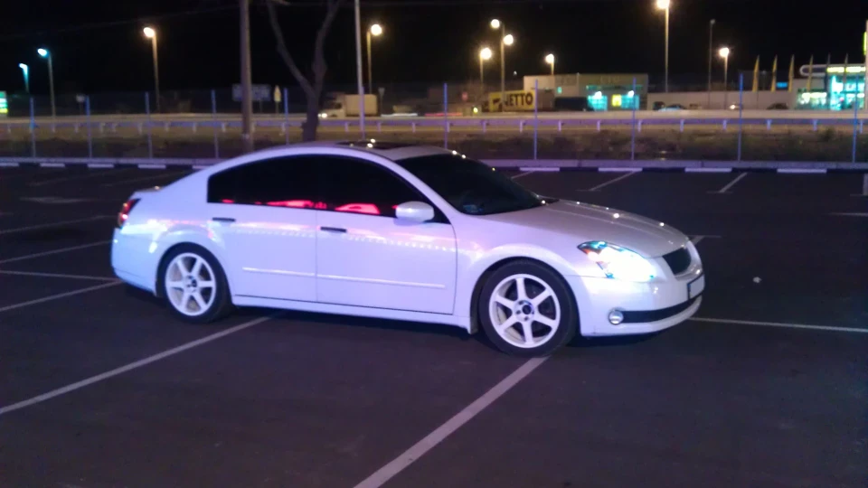 Nissan Maxima A34 SE Tein S Tech 3
