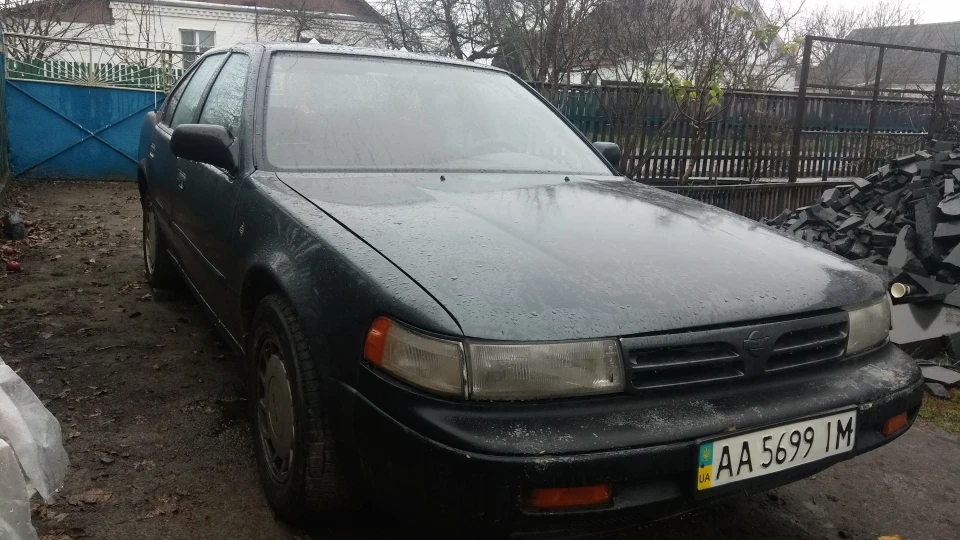 Nissan Maxima Покер фейс 2