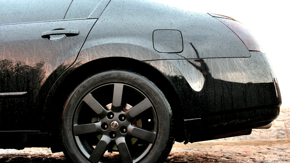 Nissan Maxima POWERFUL 5