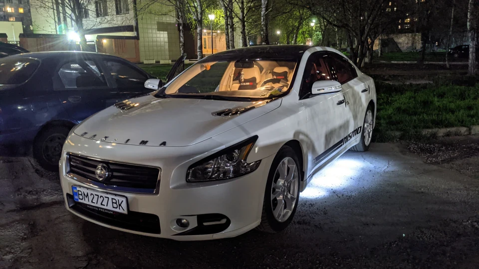 Nissan Maxima Premium 3