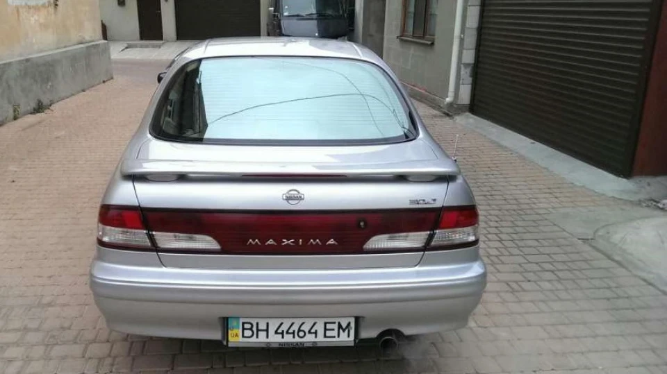 Nissan Maxima Warhammer