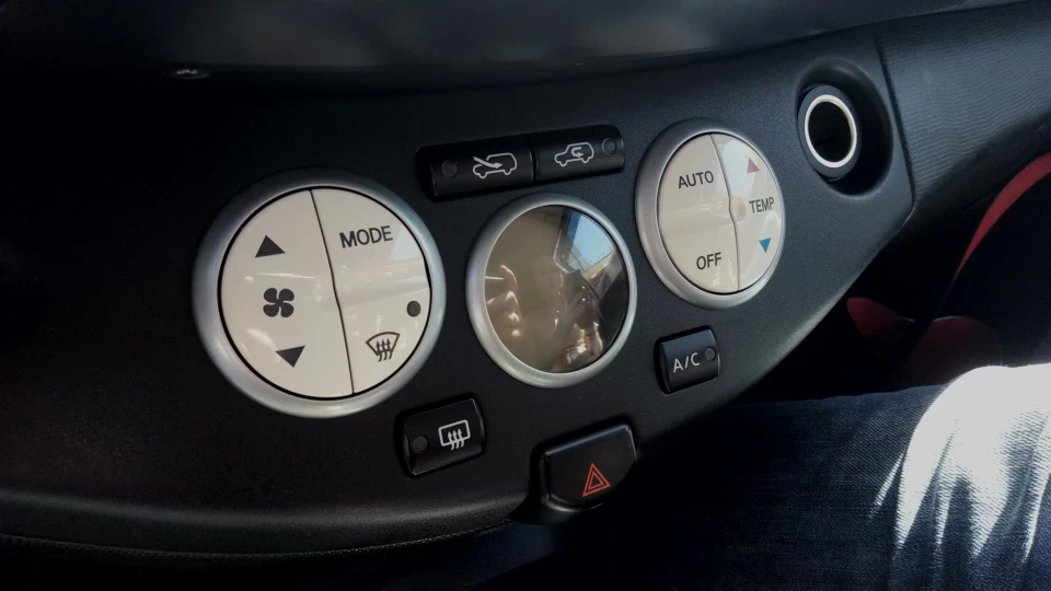 Nissan Micra 2