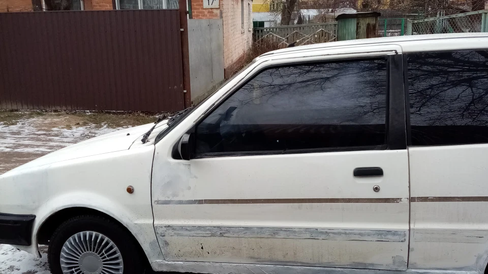 Nissan Micra Білий Комбі-B 3