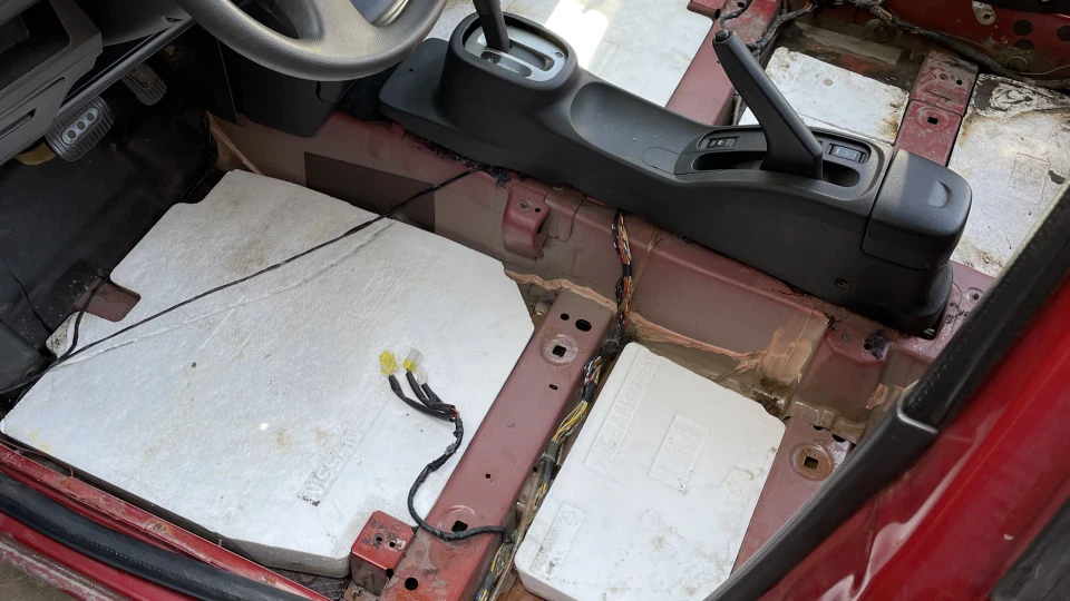 Nissan Micra Шалена Мікра