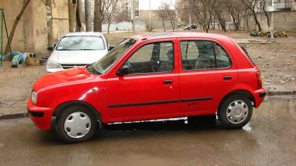 Nissan Micra Бусинка Street