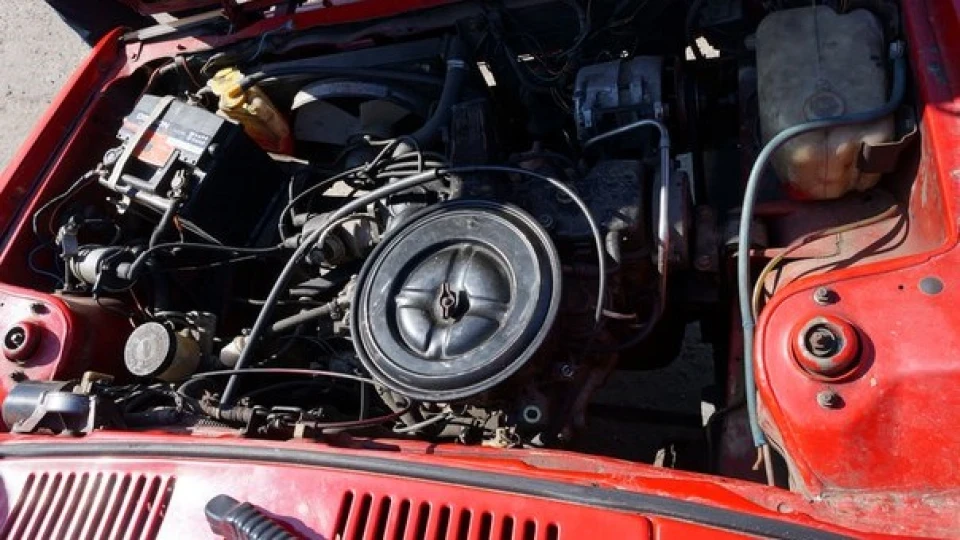 Nissan Micra червоненький 1.0 2