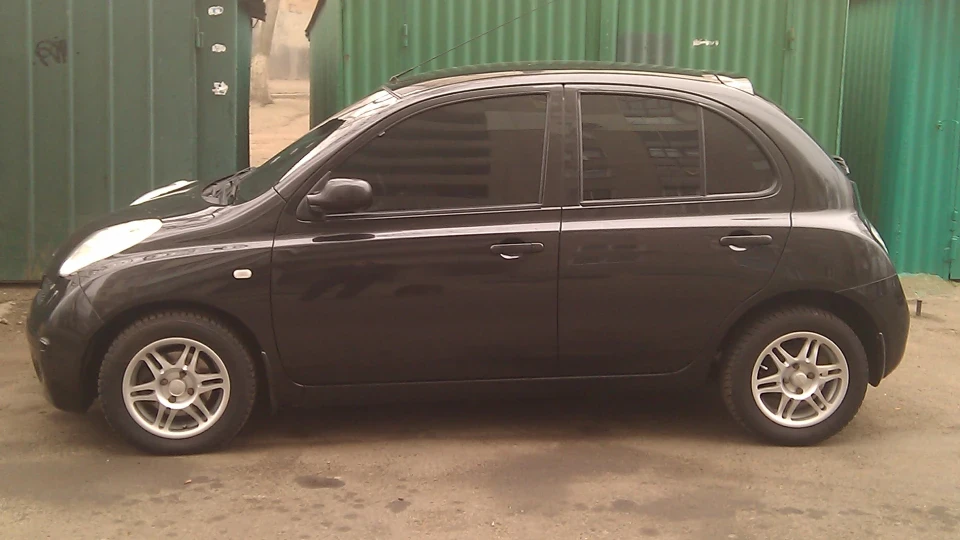 Nissan Micra Luxury 3