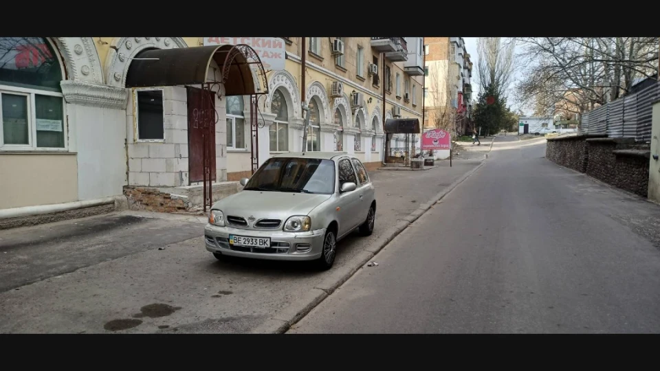 Nissan Micra Маленький свердло. 2