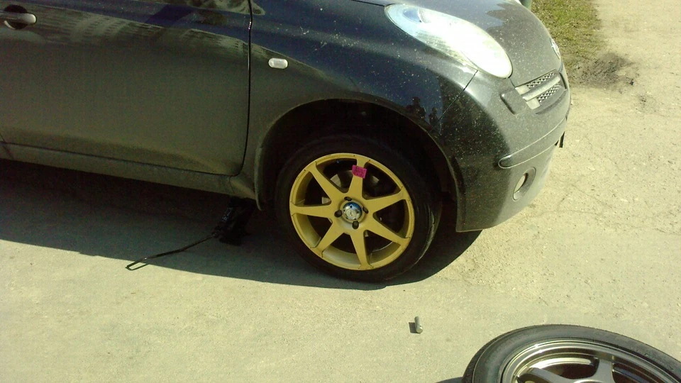 Nissan Micra MICRO-b 2