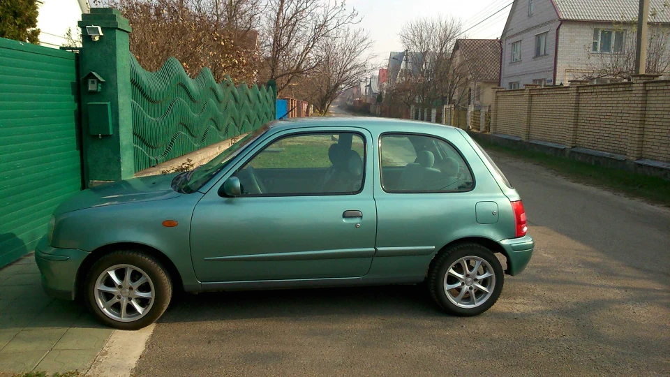 Nissan Micra Мікроб 2