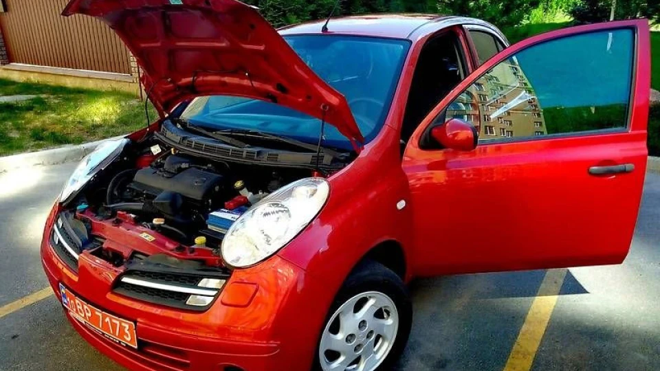 Nissan Micra Перчатка 2