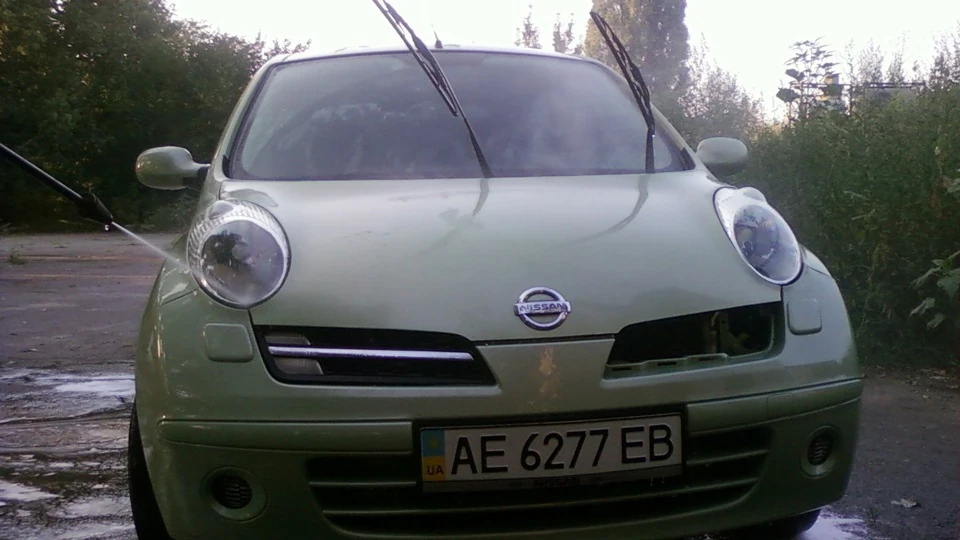 Nissan Micra Two Smoking Barrels 4