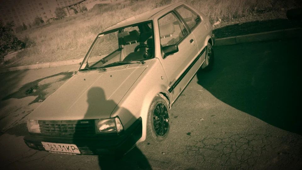 Nissan Micra зародок GTR 2