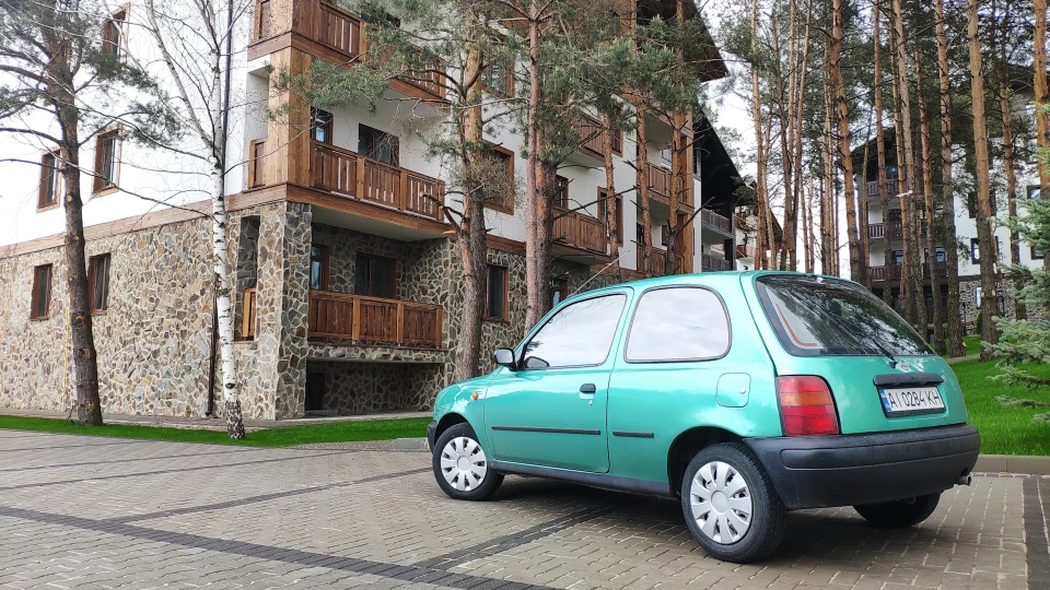 Nissan Micra Зелена мікрохвильова піч 2
