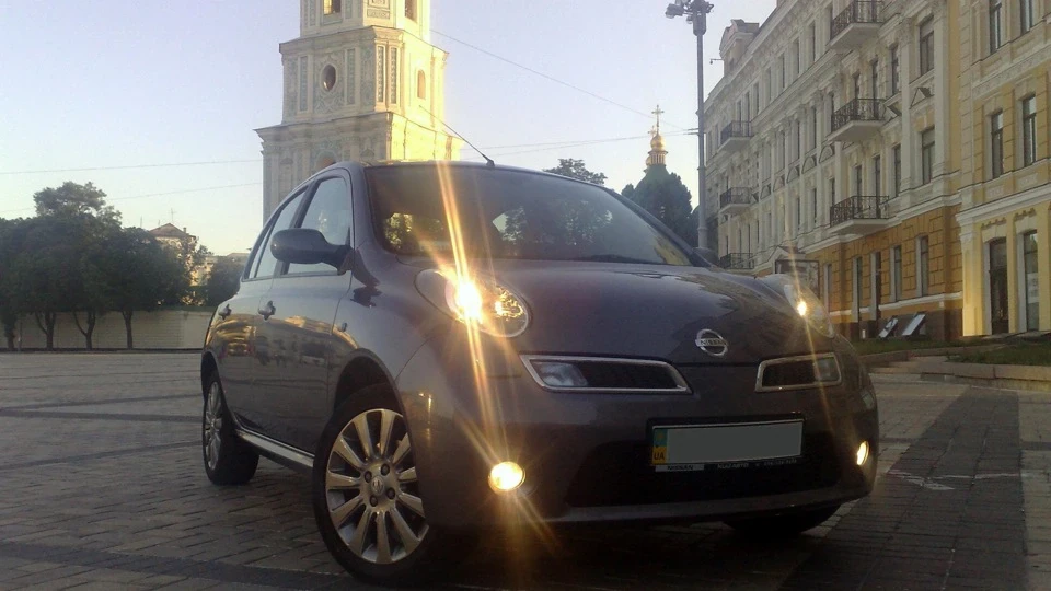 Nissan Micra Жуженятко