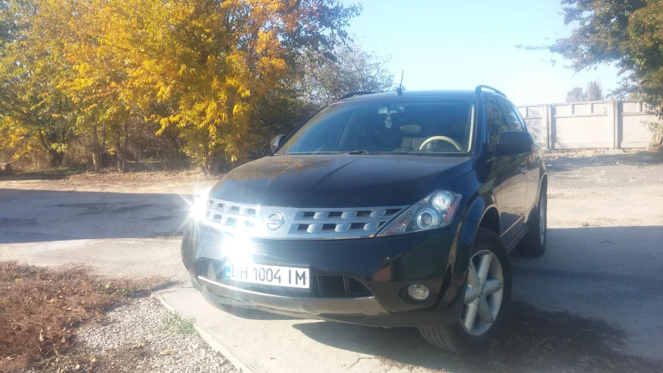 Nissan Murano Чорна мурка.