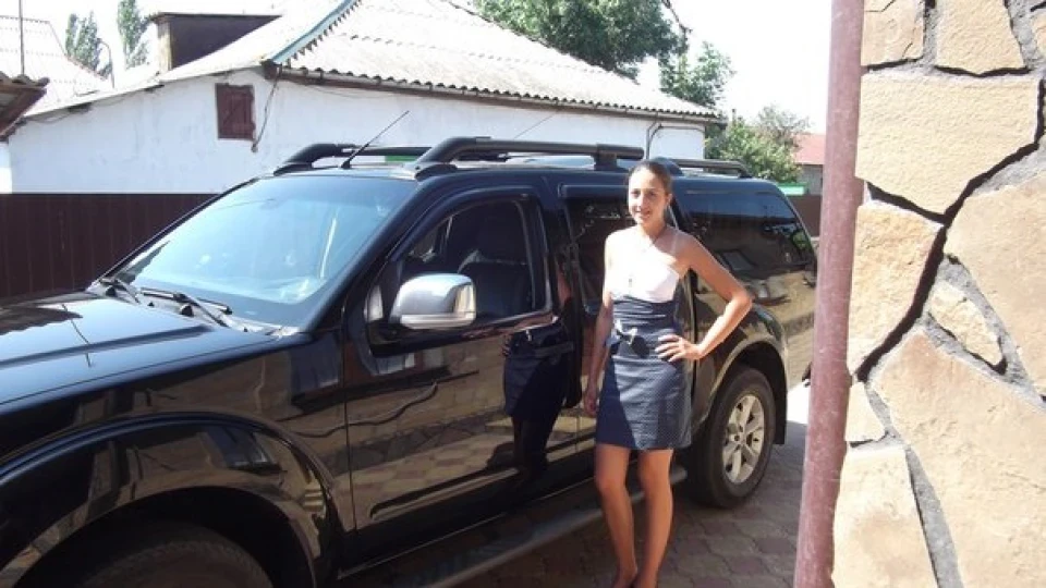 Nissan Navara чорний металік