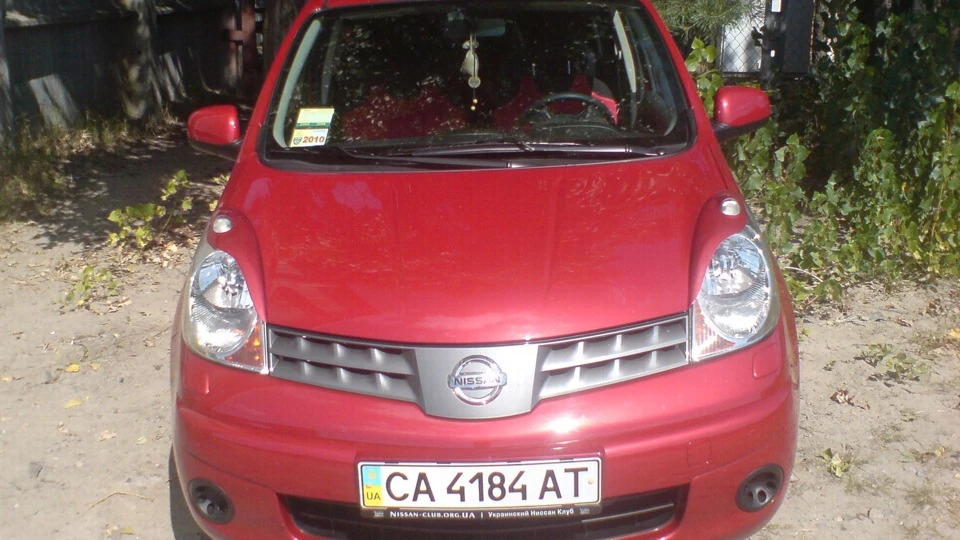Nissan Note 1.4 темно-червоний 4