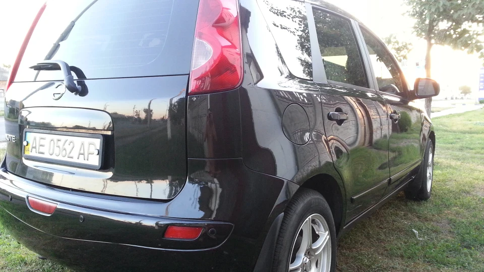 Nissan Note black not 3