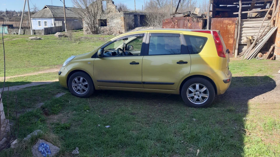 Nissan Note Єнотик
