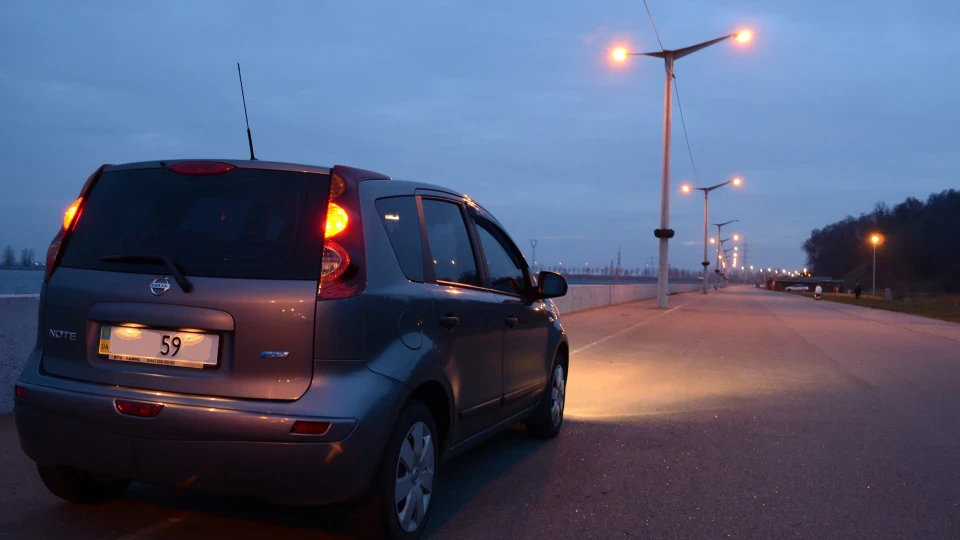 Nissan Note графітовий Єнот 5