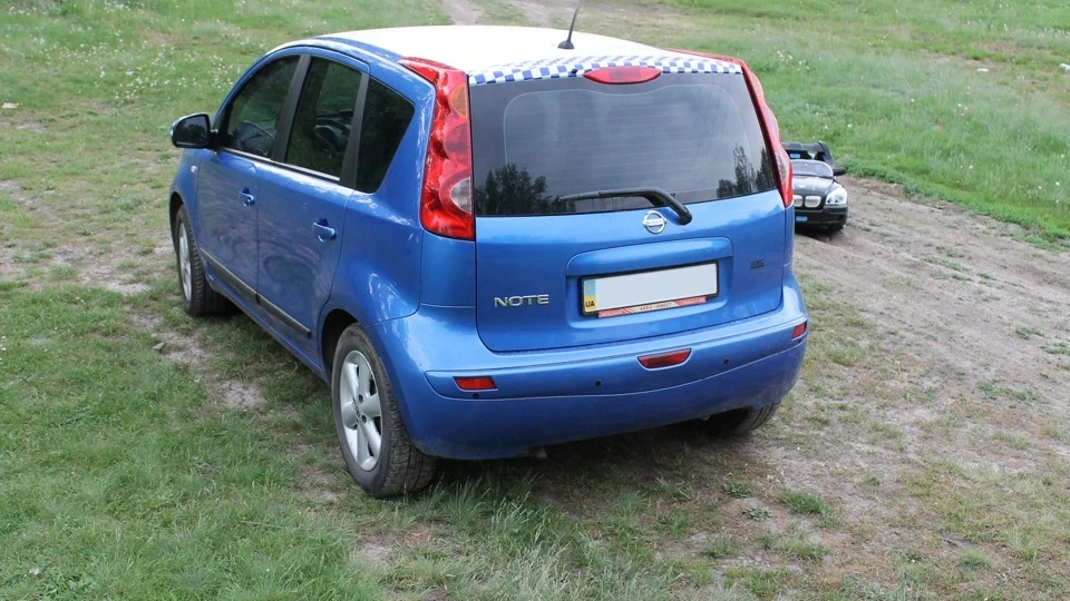 Nissan Note Сhessmen