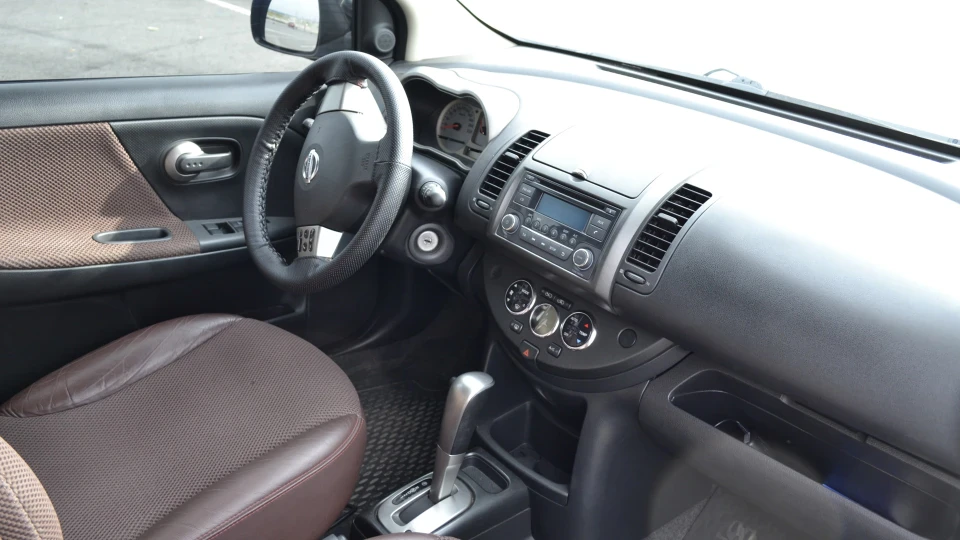 Nissan Note у повному фарші 3