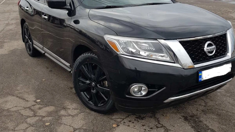 Nissan Pathfinder 2