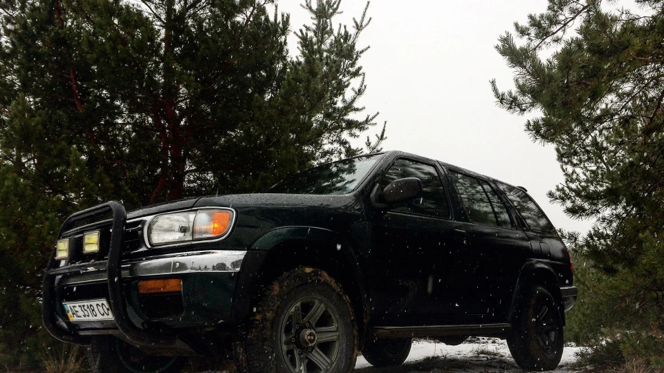 Nissan Pathfinder Бойовий 4
