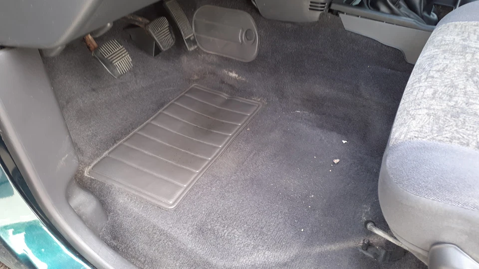 Nissan Pathfinder Chameleon 2