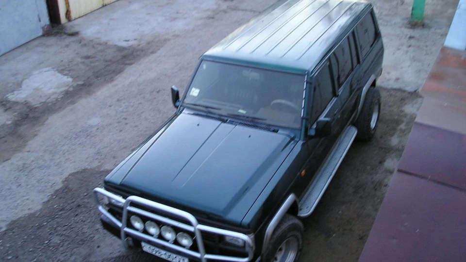 Nissan Patrol 4x4 lowrider