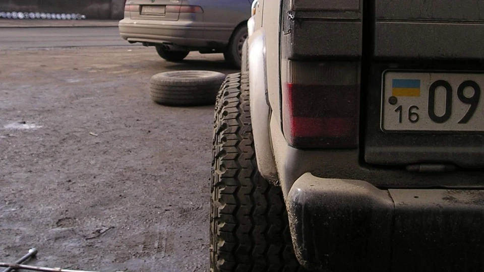 Nissan Patrol 4x4 lowrider 5