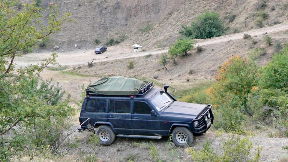 Nissan Patrol W260 чорний матовий