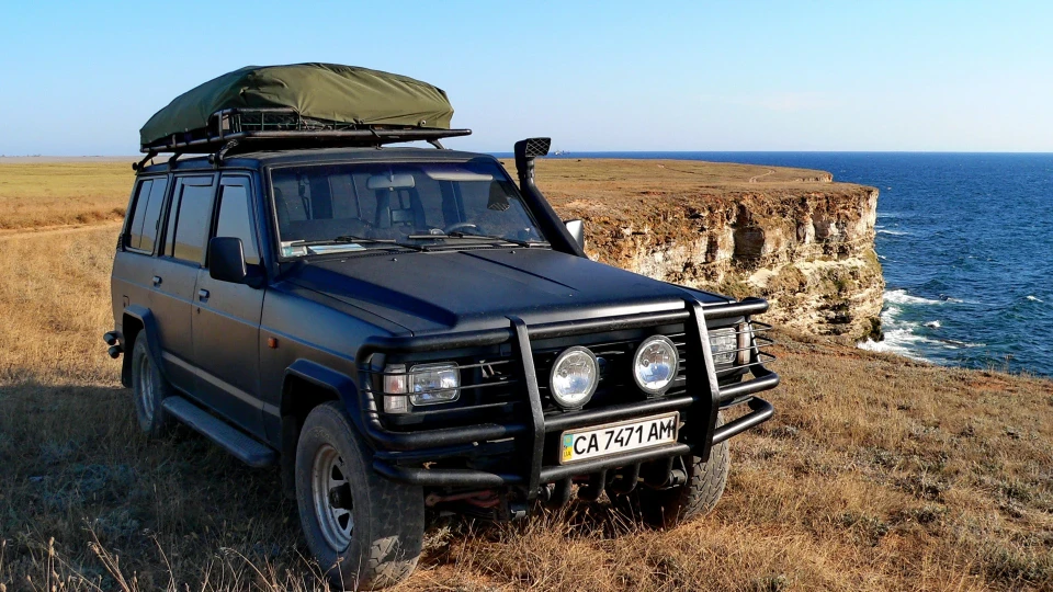 Nissan Patrol W260 чорний матовий 3