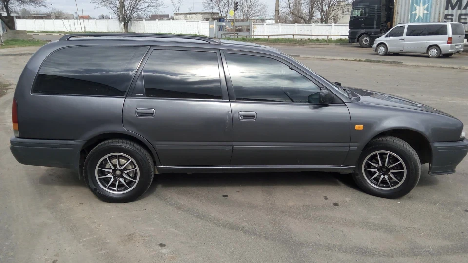 Nissan Primera Wagon W10 2