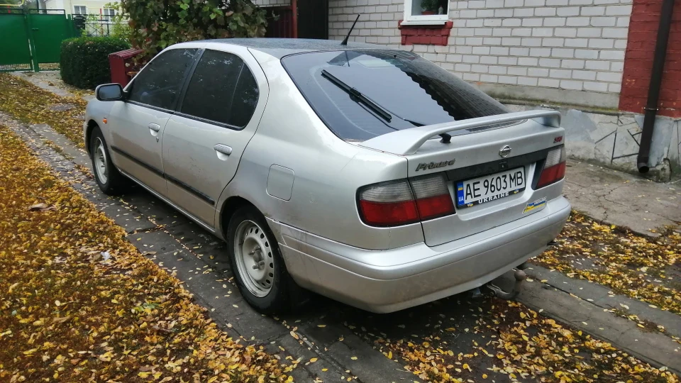 Nissan Primera 4
