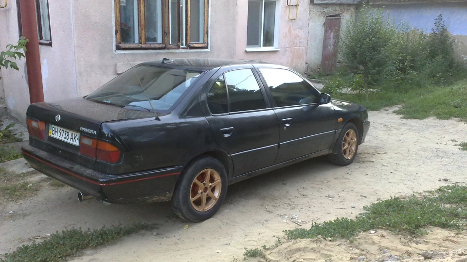 Nissan Primera 4