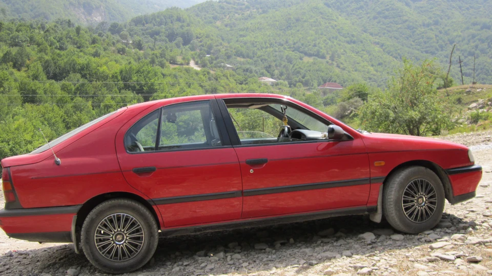 Nissan Primera 2