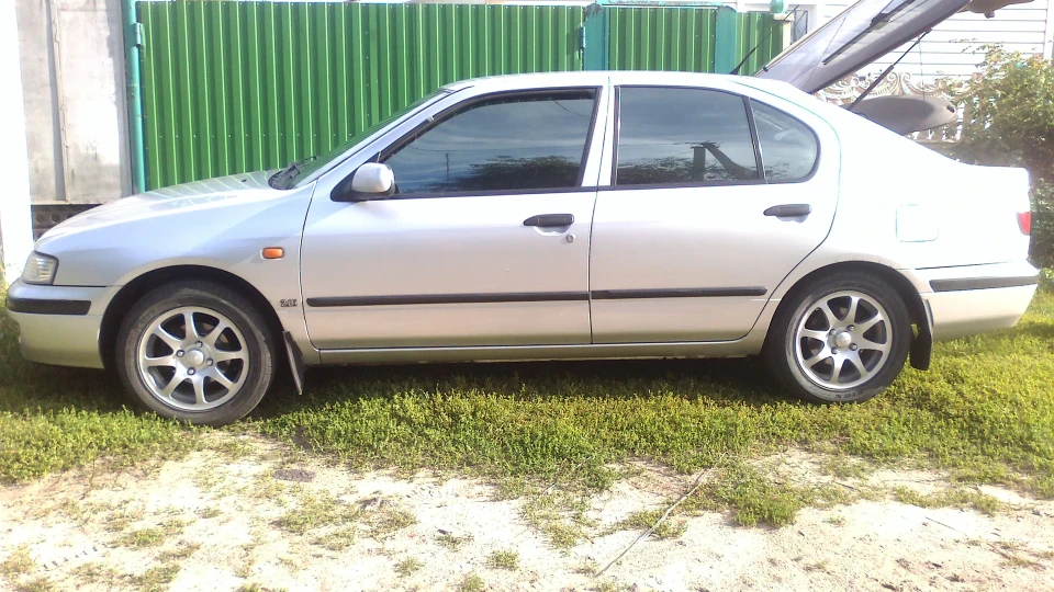 Nissan Primera 3