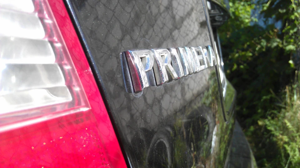 Nissan Primera 2