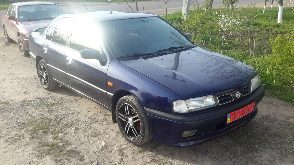 Nissan Primera 1.6i 3
