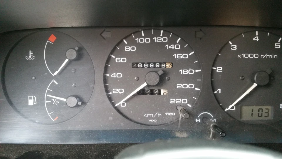 Nissan Primera 2.0 газ-бензин 3