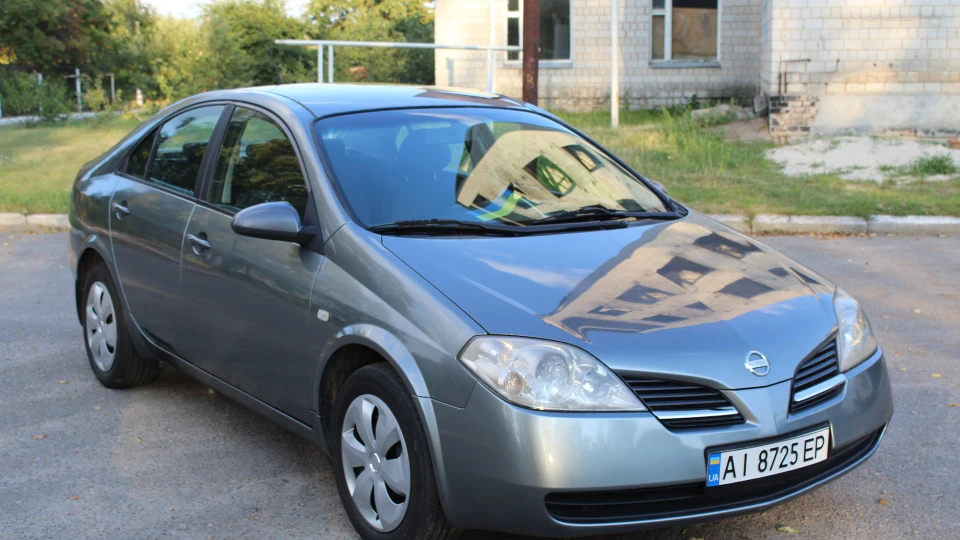 Nissan Primera 2.0 л 2