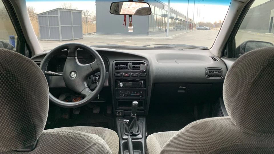 Nissan Primera 2.0 МОНО 3