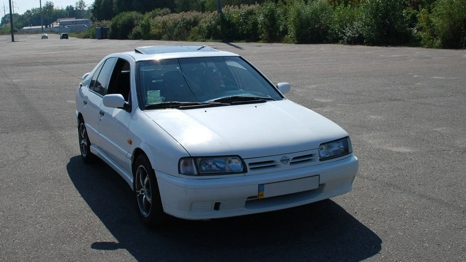 Nissan Primera 2.0SLX 2