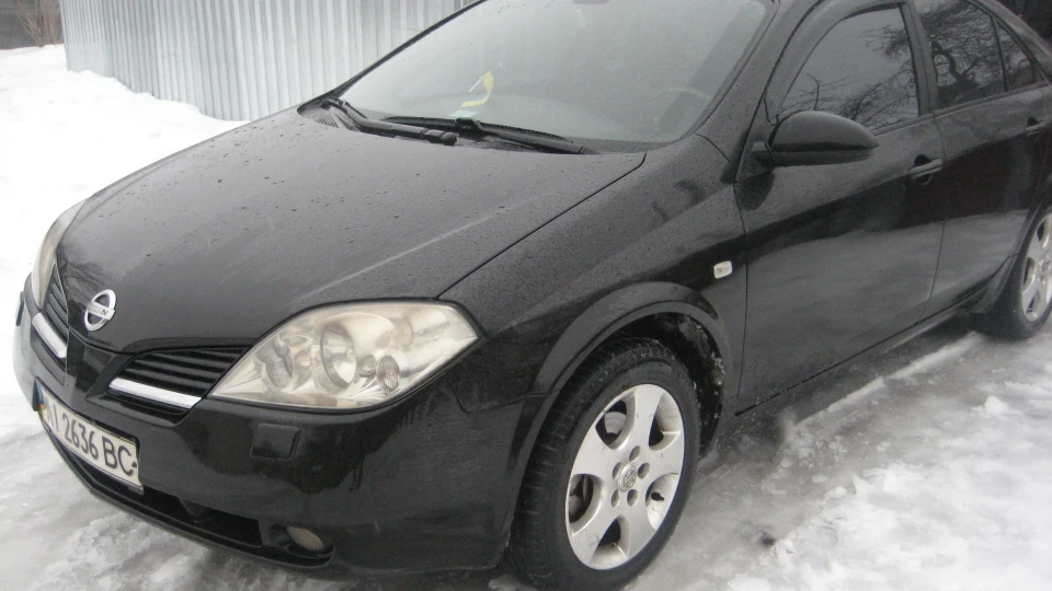 Nissan Primera Чорний металік 2