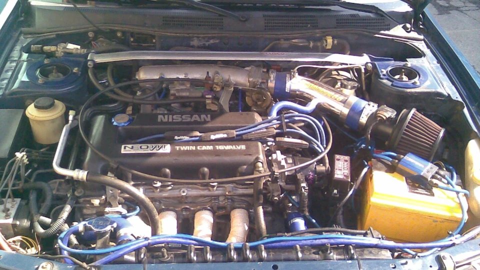 Nissan Primera Блакитна блискавка