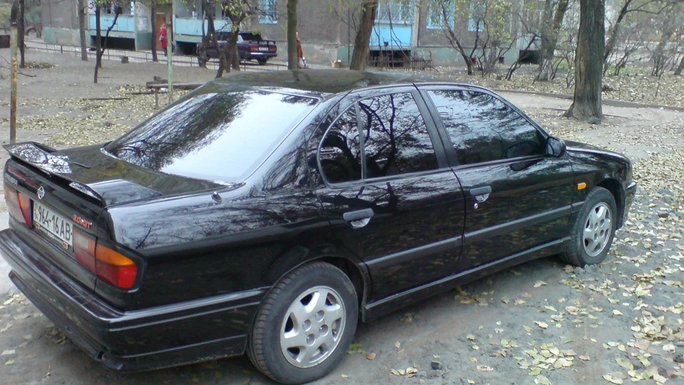 Nissan Primera GT 4